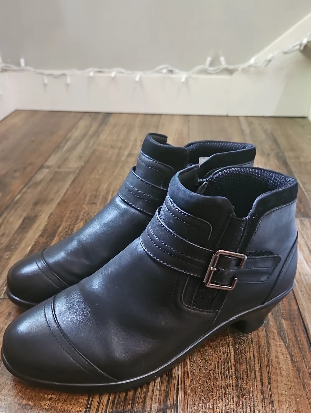 New Orthofeet Bioheels Comfortable Women Black Leather Ankle Boot Buckle 9.5 W